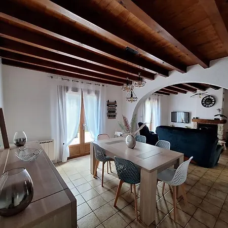 Holiday home Maison A 20 Min Des Plages Landaises Castets